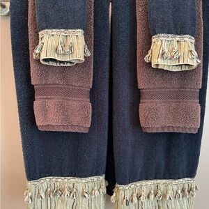 Elegant Brown and Black Bath Towels with Tassel Trim